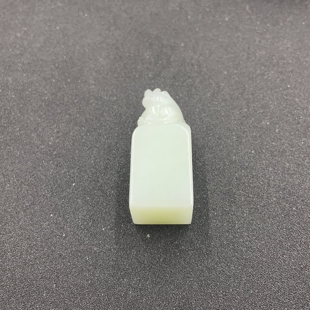 BY0116FWY807 和田玉貔貅印章把件