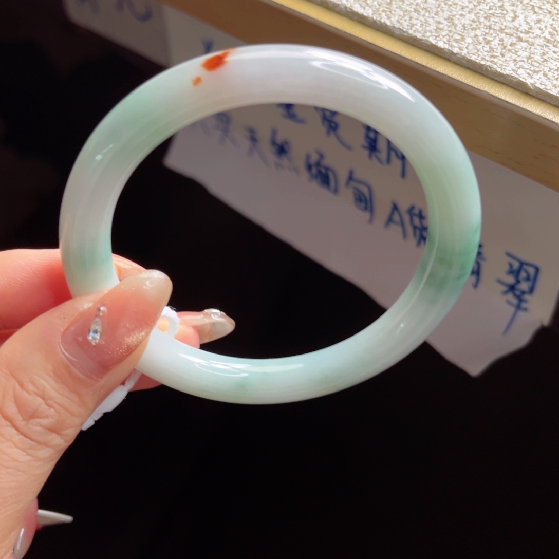 翡翠未镶嵌手镯手镯