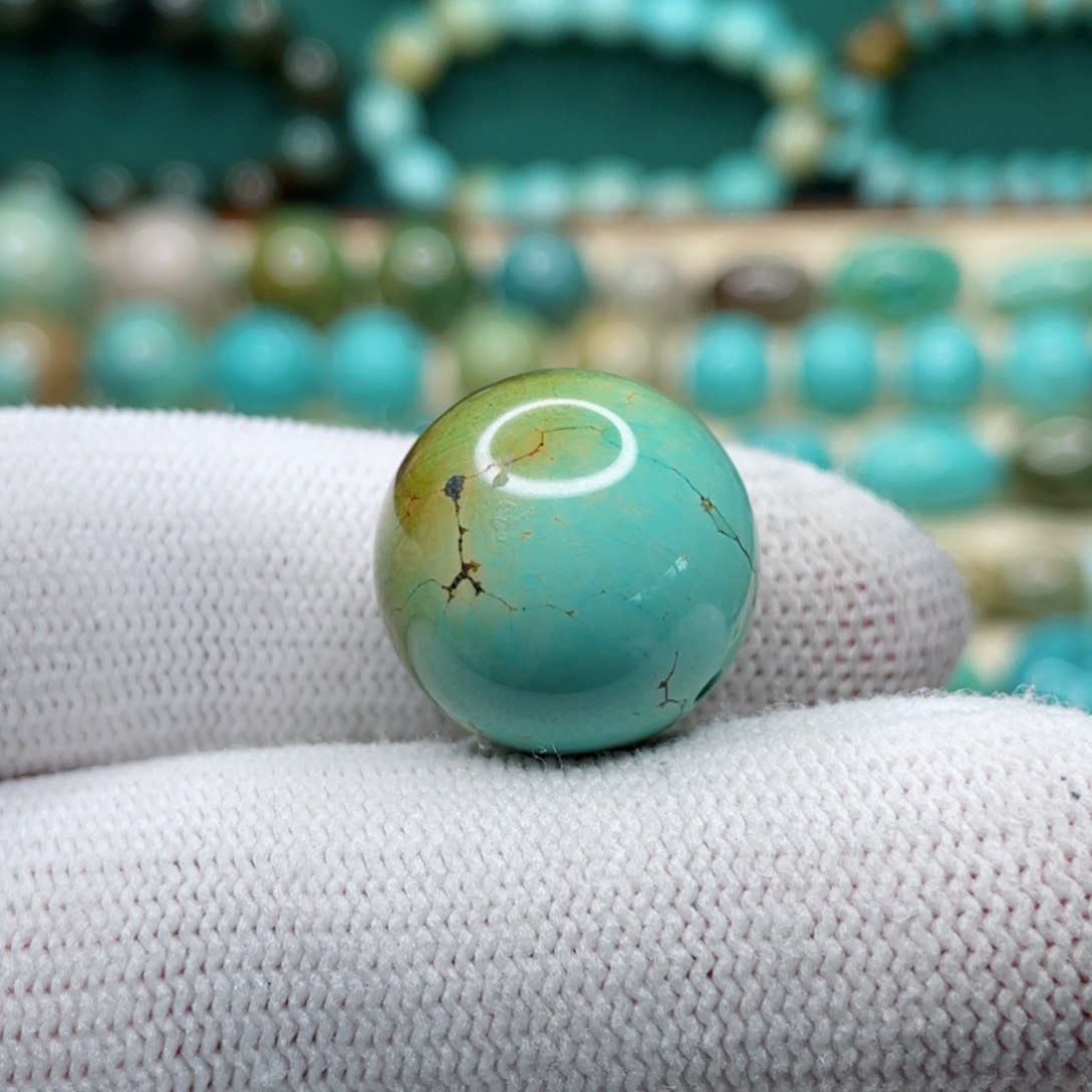 绿松石未镶嵌颈饰