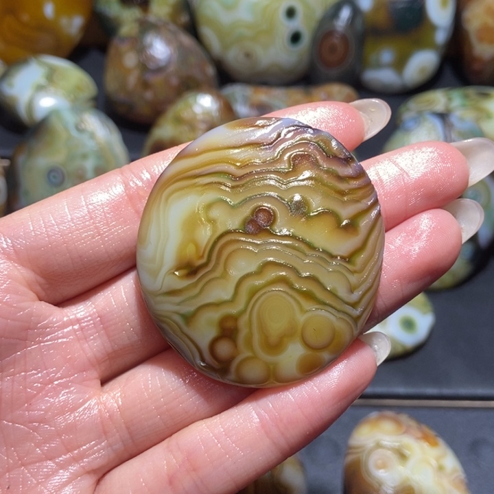 【闪购商品】未镶嵌玛瑙/玉髓珠宝奇石w