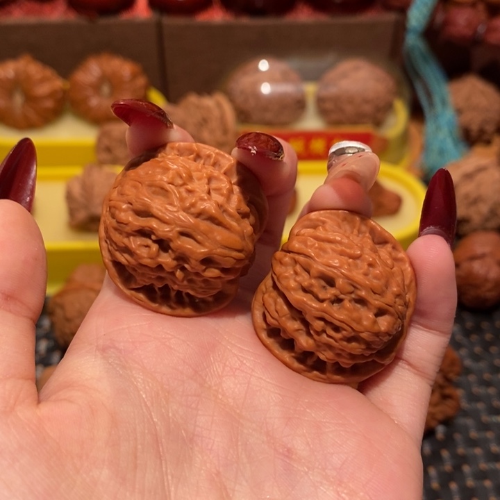 文玩核桃吊坠红豆32尺