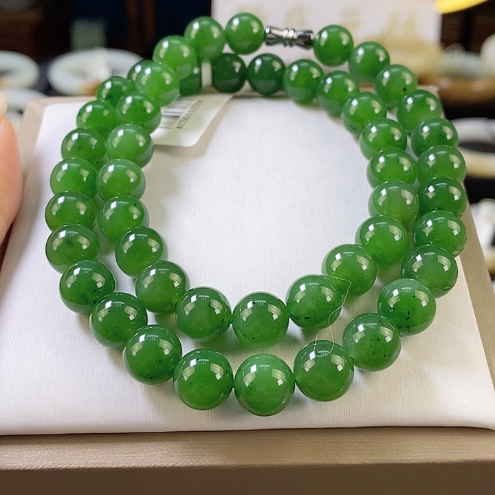 颈饰未镶嵌和田玉艾*堂