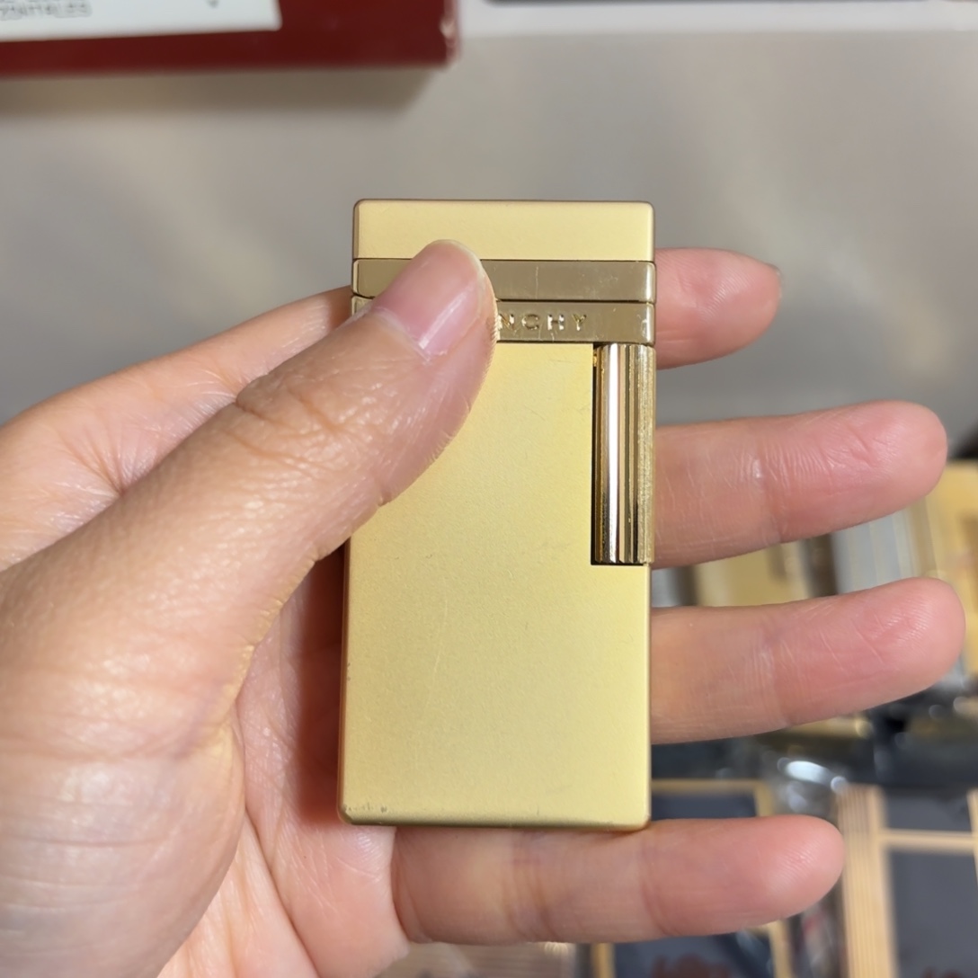 都登卡中古打火机