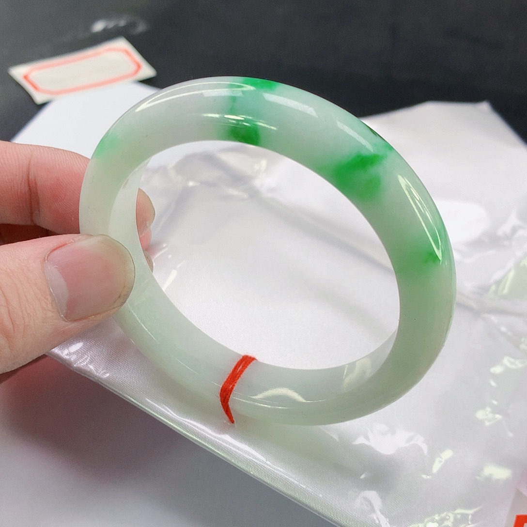 翡翠手镯未镶嵌104缅甸天然翡翠A货