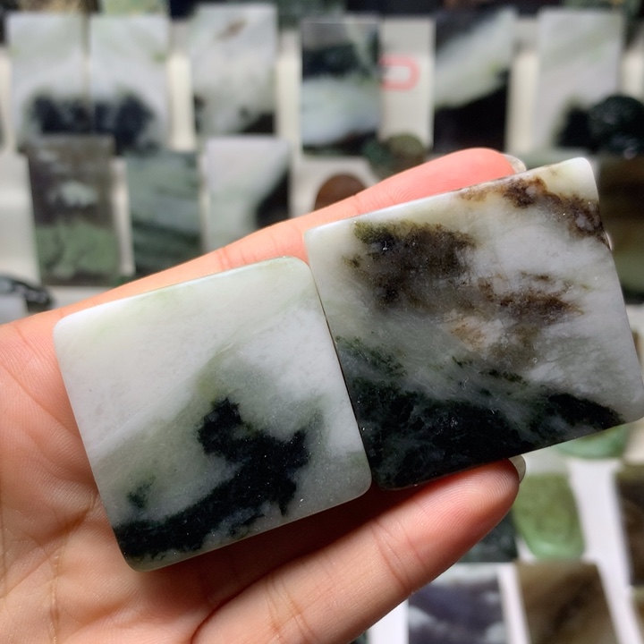 L***n独山玉未镶嵌颈饰