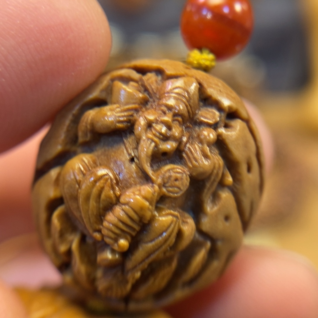 潍坊核雕桃核雕刻财神