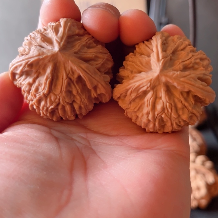 东***哥吊坠文玩核桃文玩