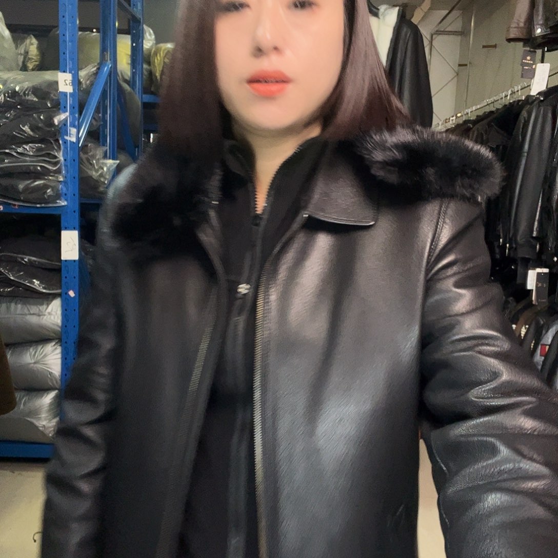 @**@20792，56，山羊羽绒带貂领