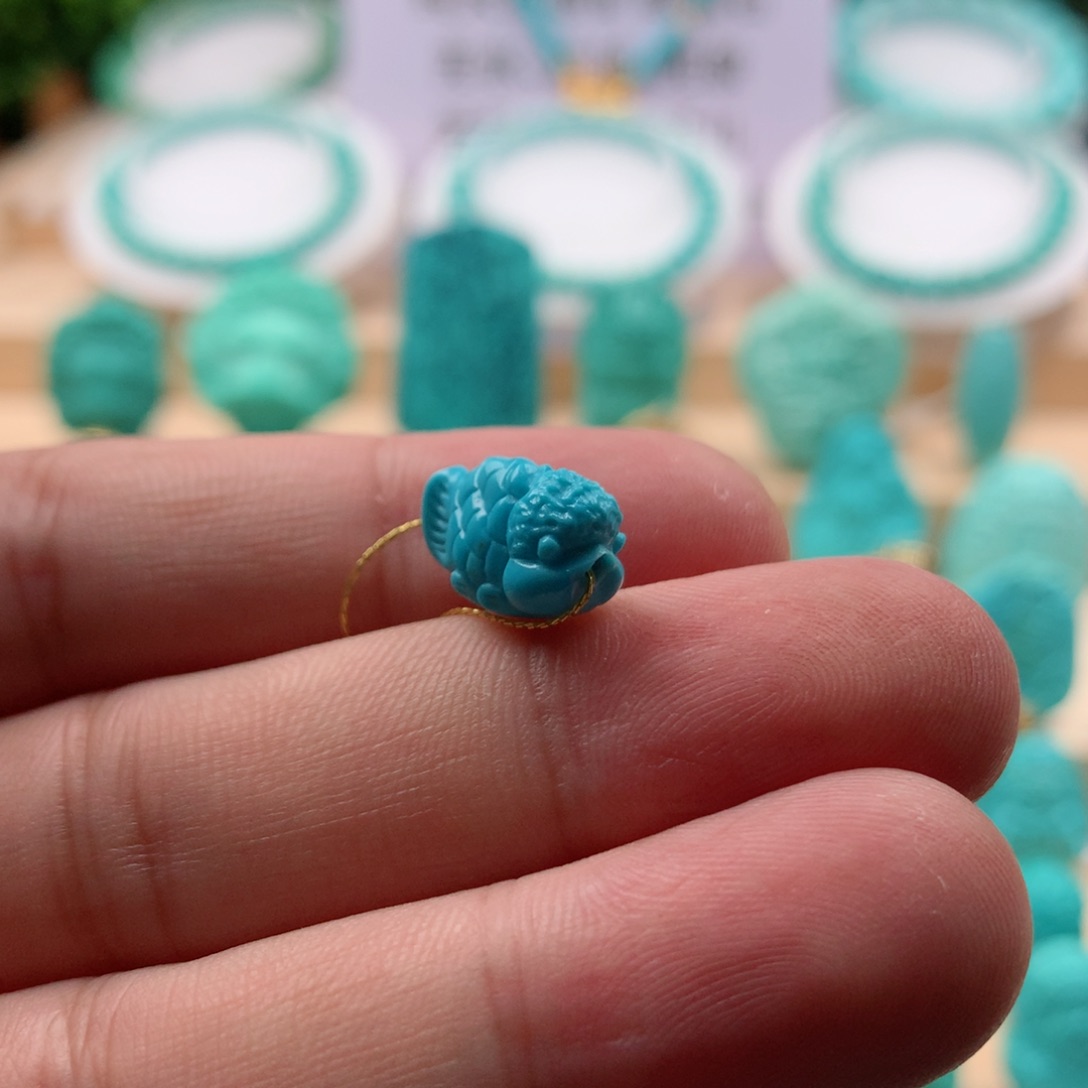 绿松石配饰未镶嵌