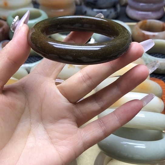 石英质玉合金手镯