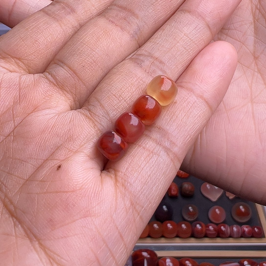 曾***经南红玛瑙未镶嵌珠宝奇石