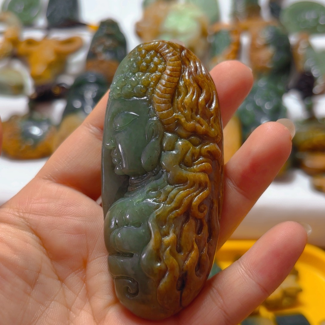 岫岩河磨玉（透闪石质玉）挂件未镶嵌