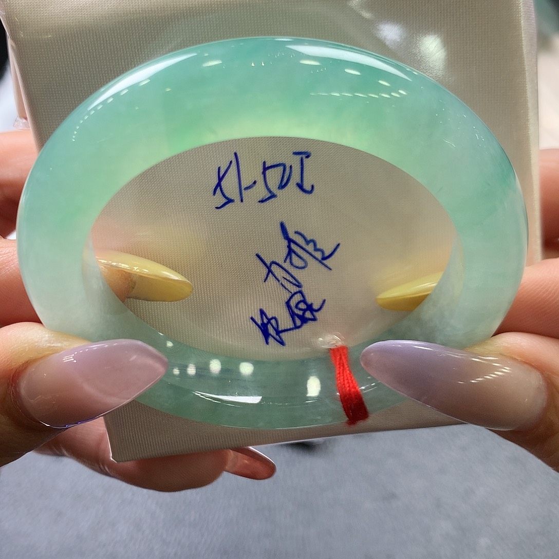 翡翠未镶嵌手镯52正冰绿