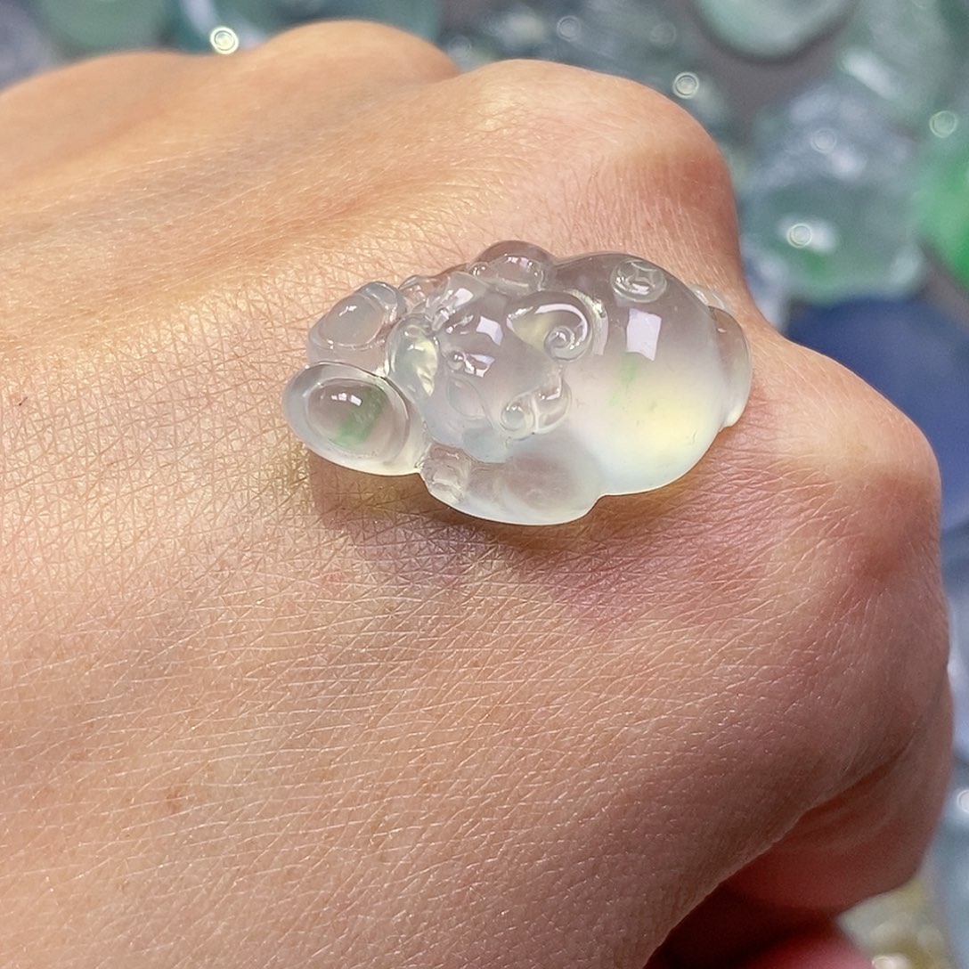 翡翠颈饰未镶嵌翡翠