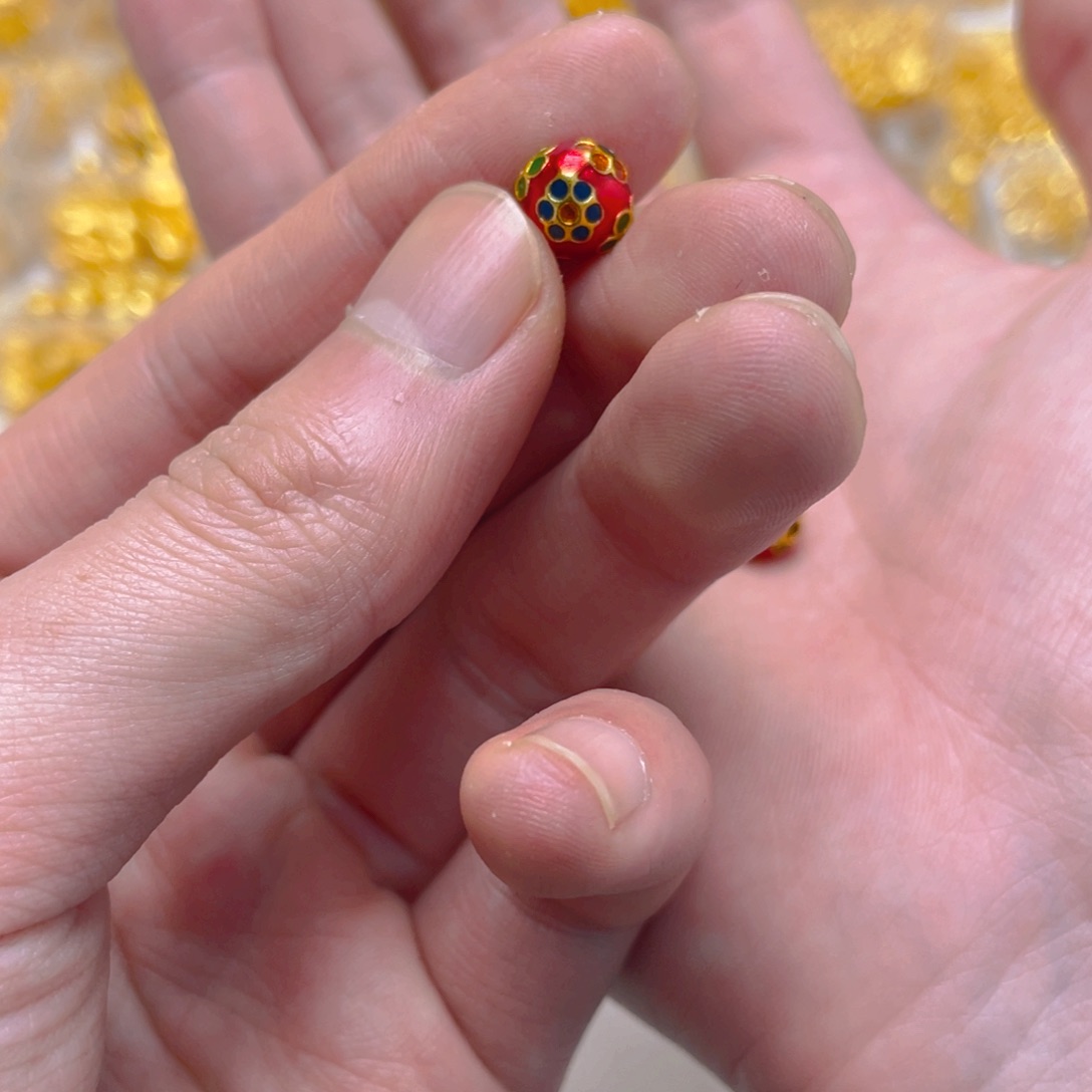 锆石铜合金红色花花珠2颗