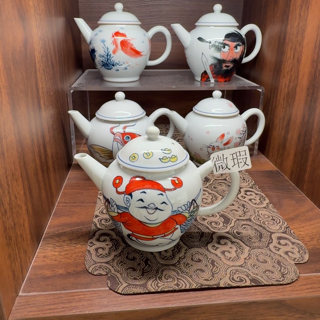 釉下手绘茶具微瑕