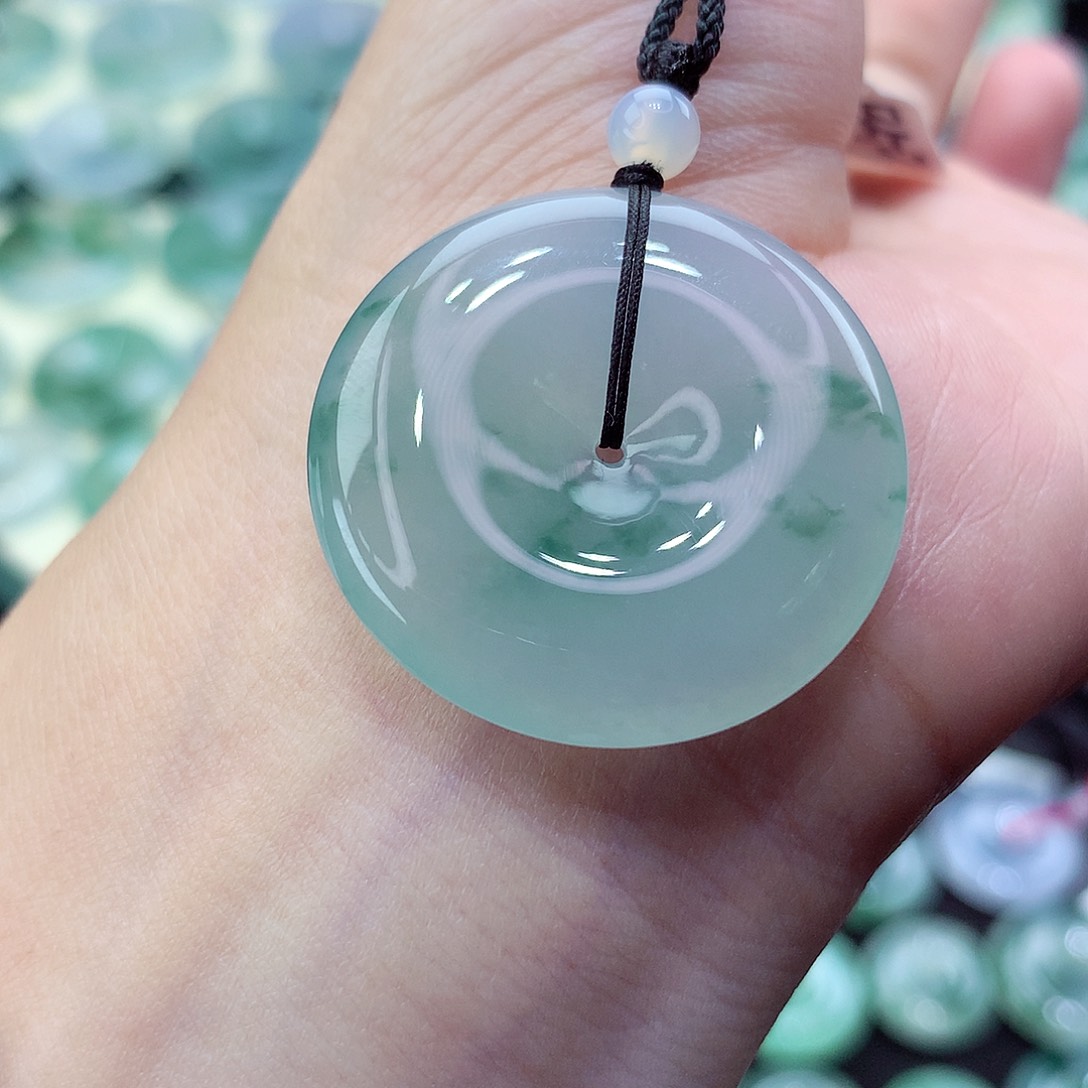 翡翠颈饰未镶嵌吊坠13。尺寸30.3-5.9