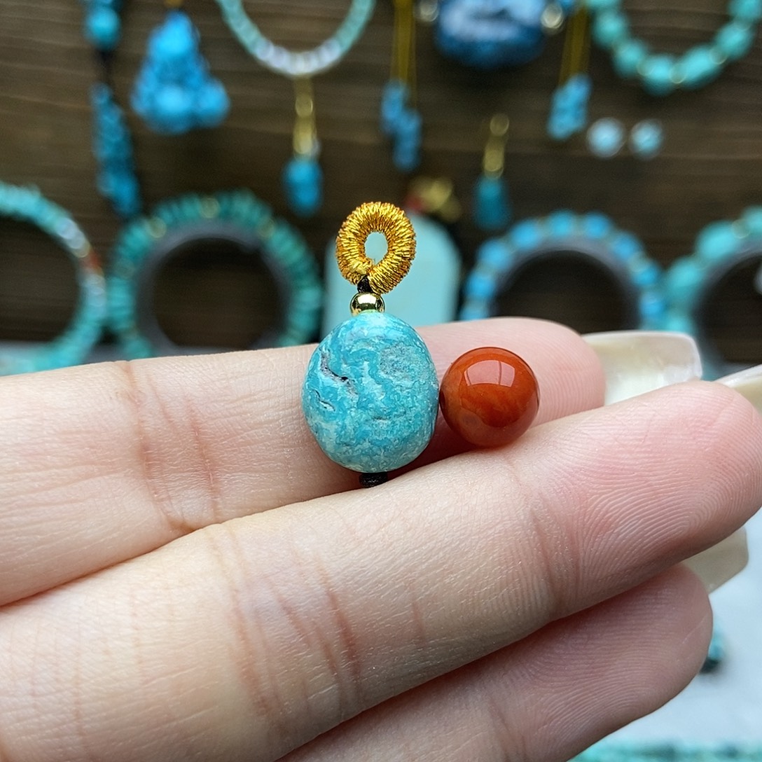 南红玛瑙未镶嵌侧挂