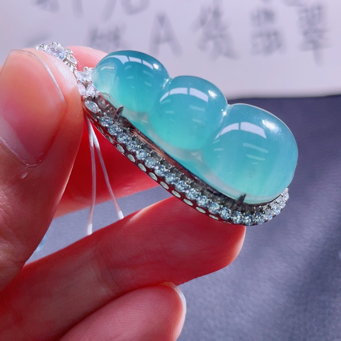 翡翠颈饰银S925镶嵌88888888