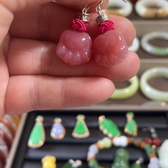 玛瑙/玉髓耳钉未镶嵌