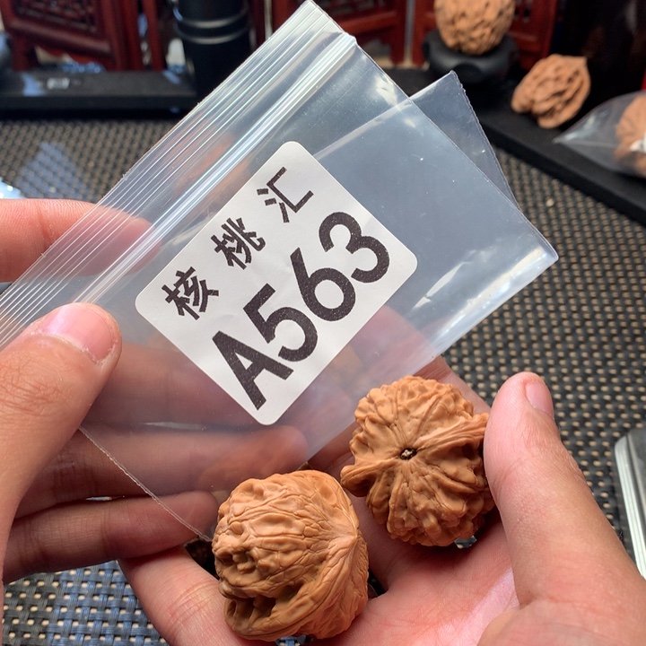 吊坠文玩核桃小金鱼