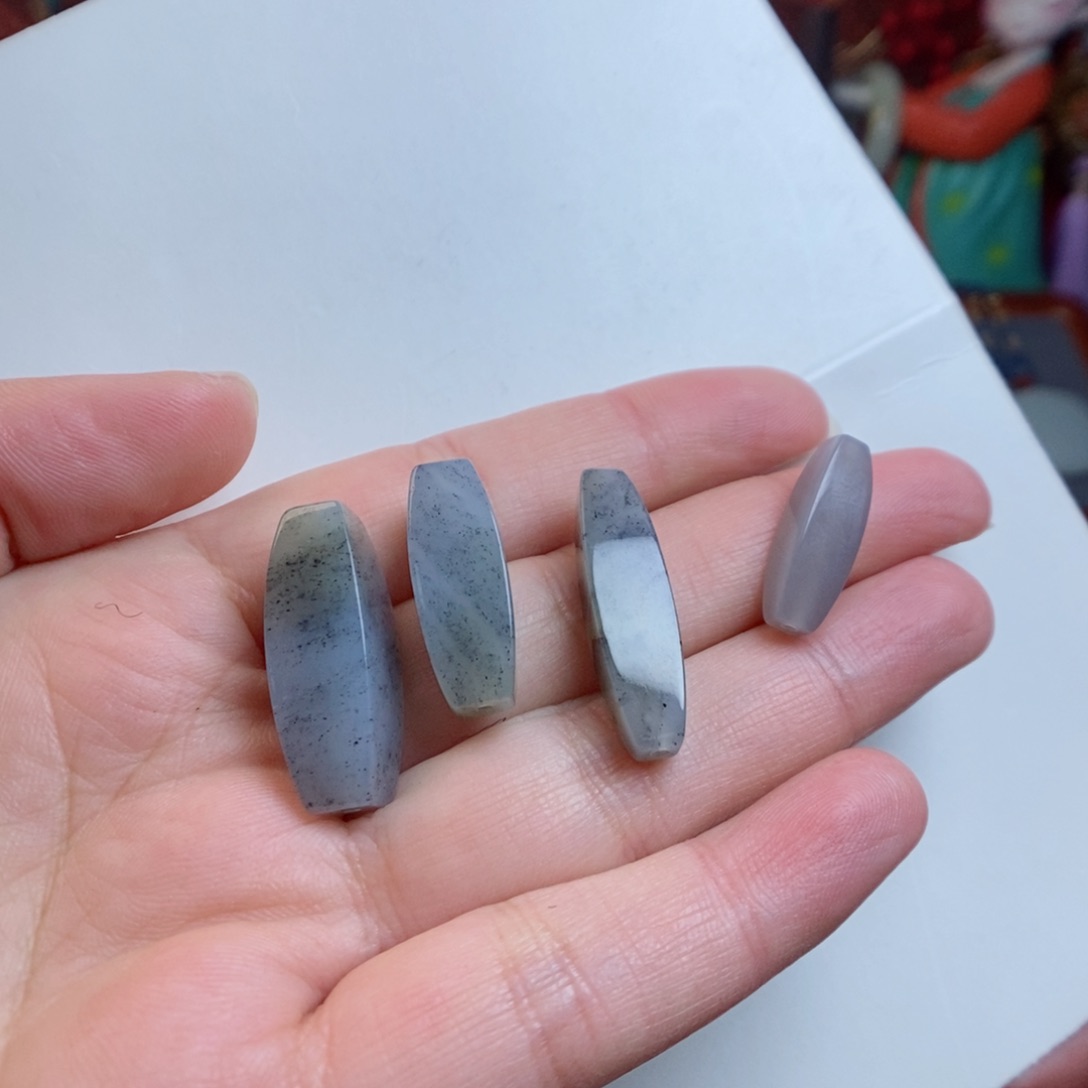 和田玉手链未镶嵌拍一发四