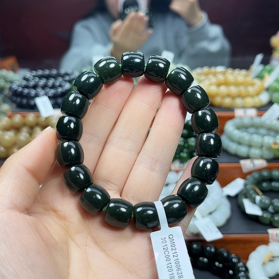 和田玉未镶嵌手链