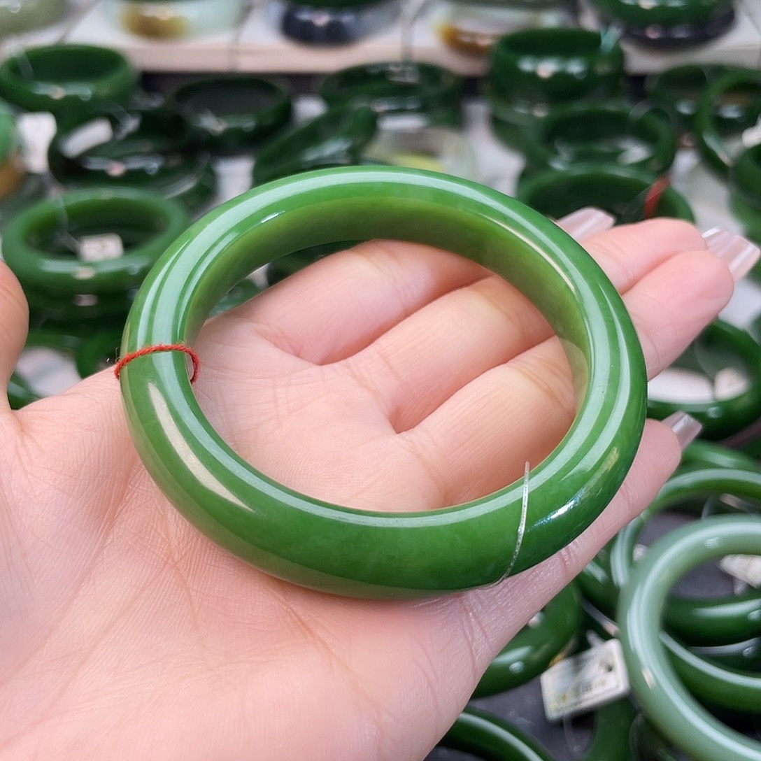 和田玉（碧玉）手镯未镶嵌