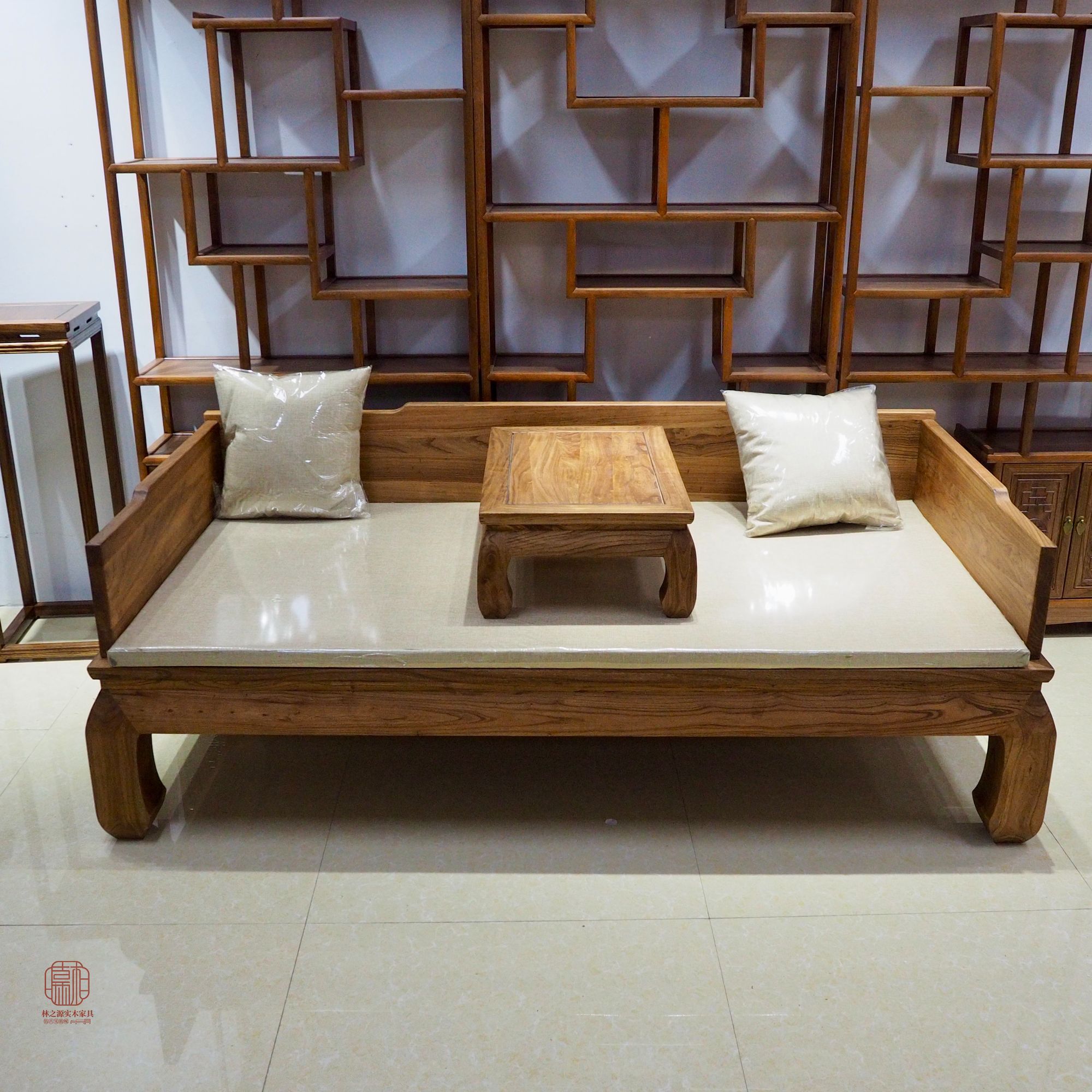 新中式素面罗汉床实木老榆木小户型家用简约沙发床两用禅意办公室