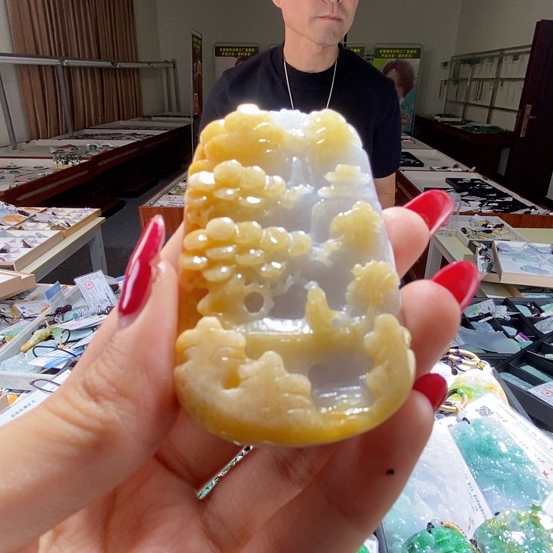 翡翠未镶嵌颈饰翡翠