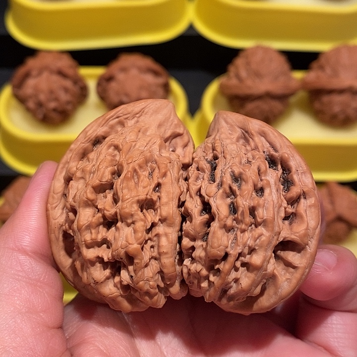 文玩核桃半壁江山