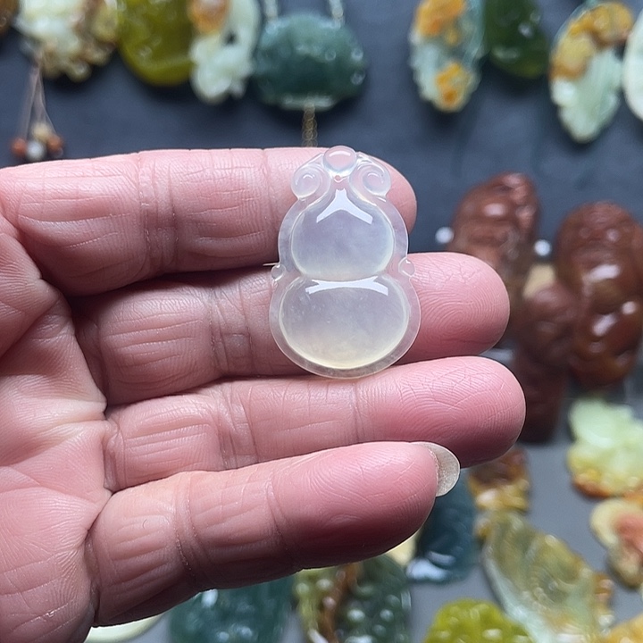 蛇纹石玉未镶嵌挂件