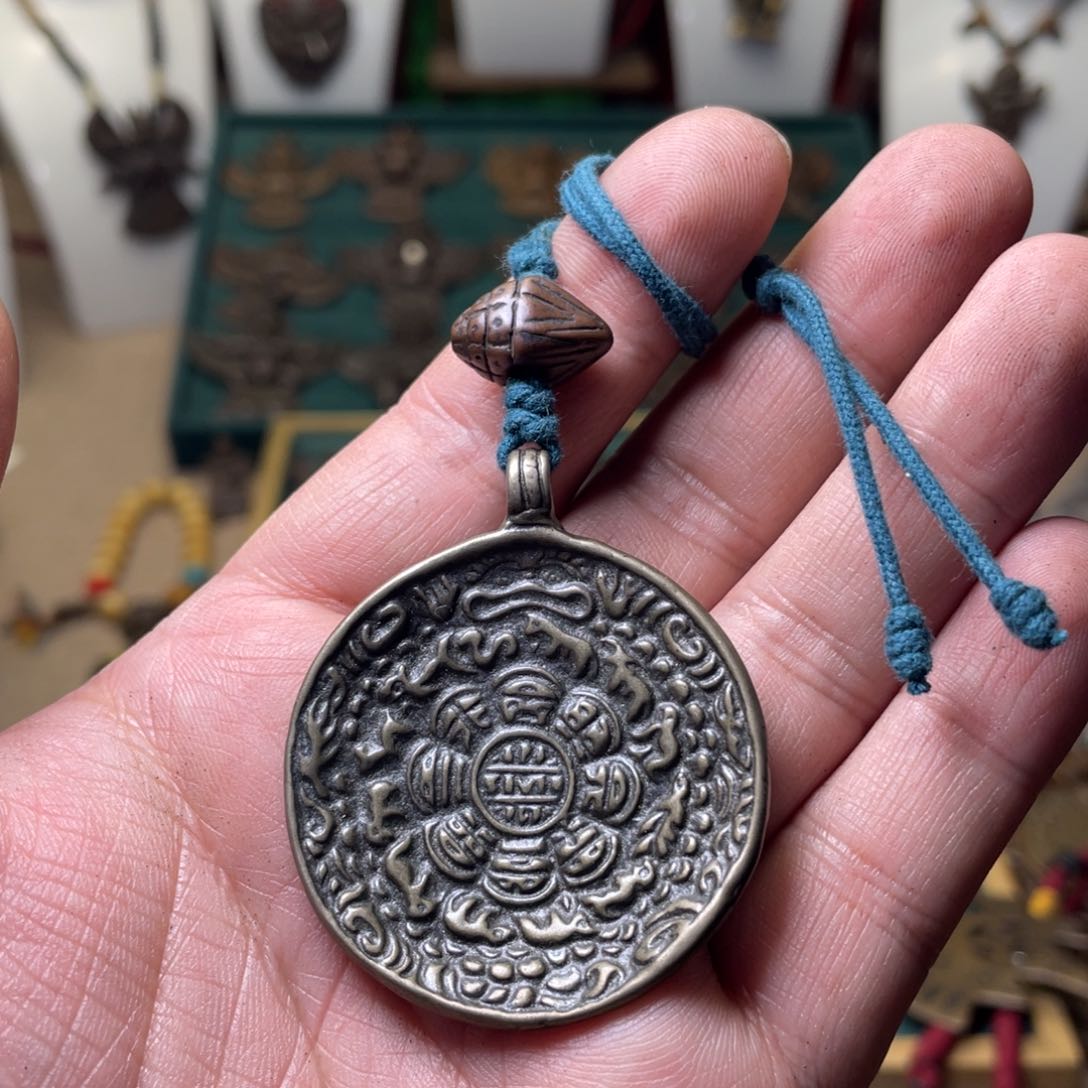 藏传蛙嘴九宫包挂