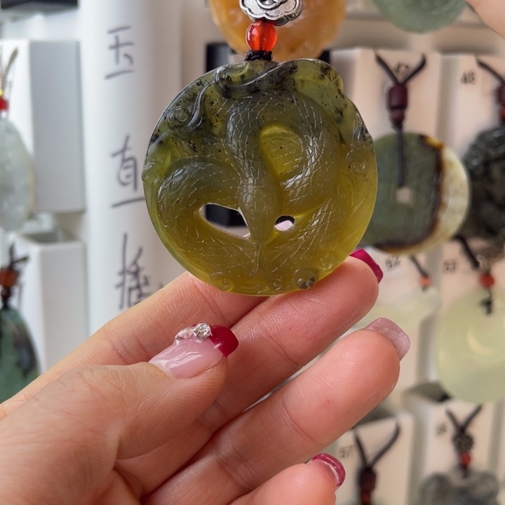 蛇纹石玉颈饰合金金****