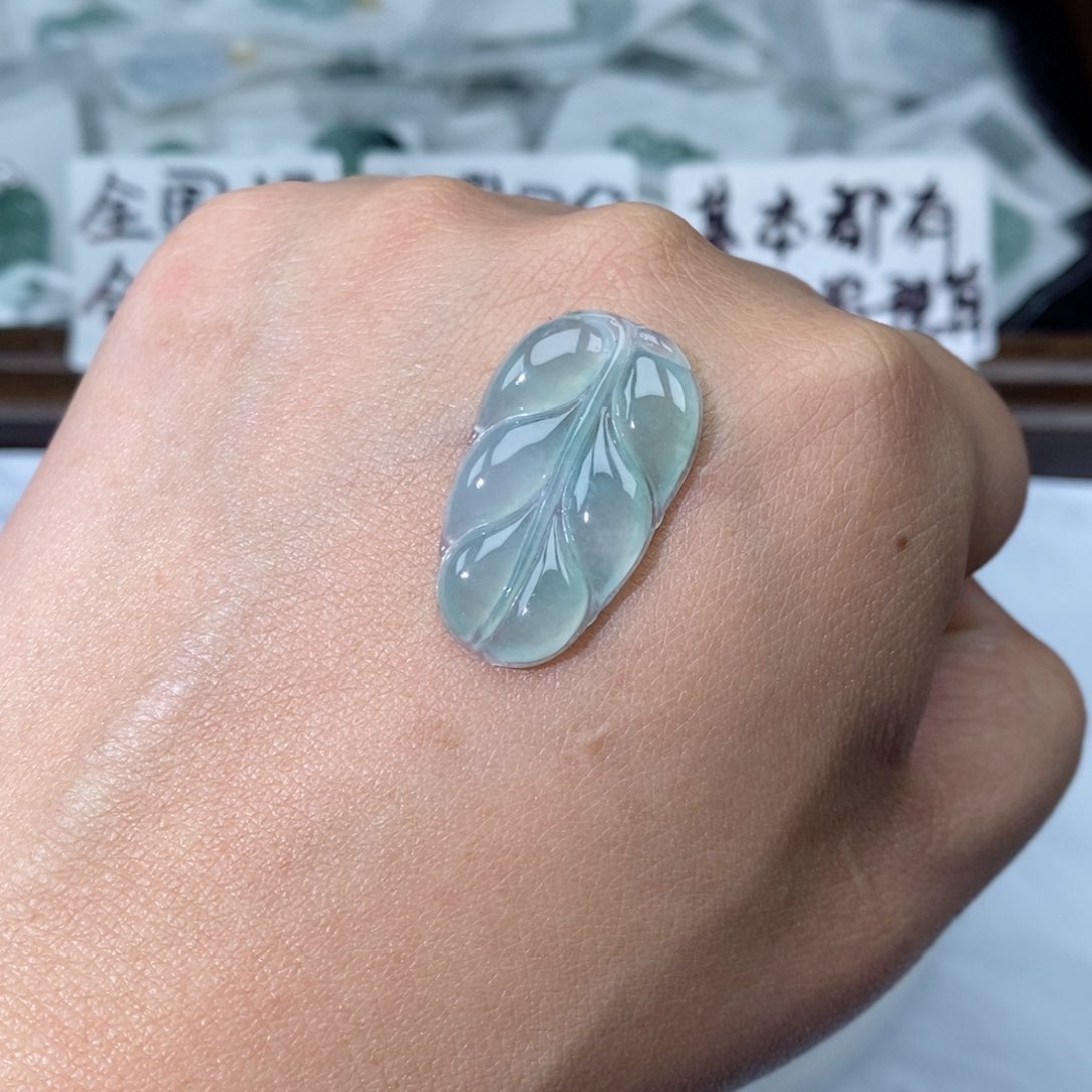 颈饰未镶嵌翡翠天然