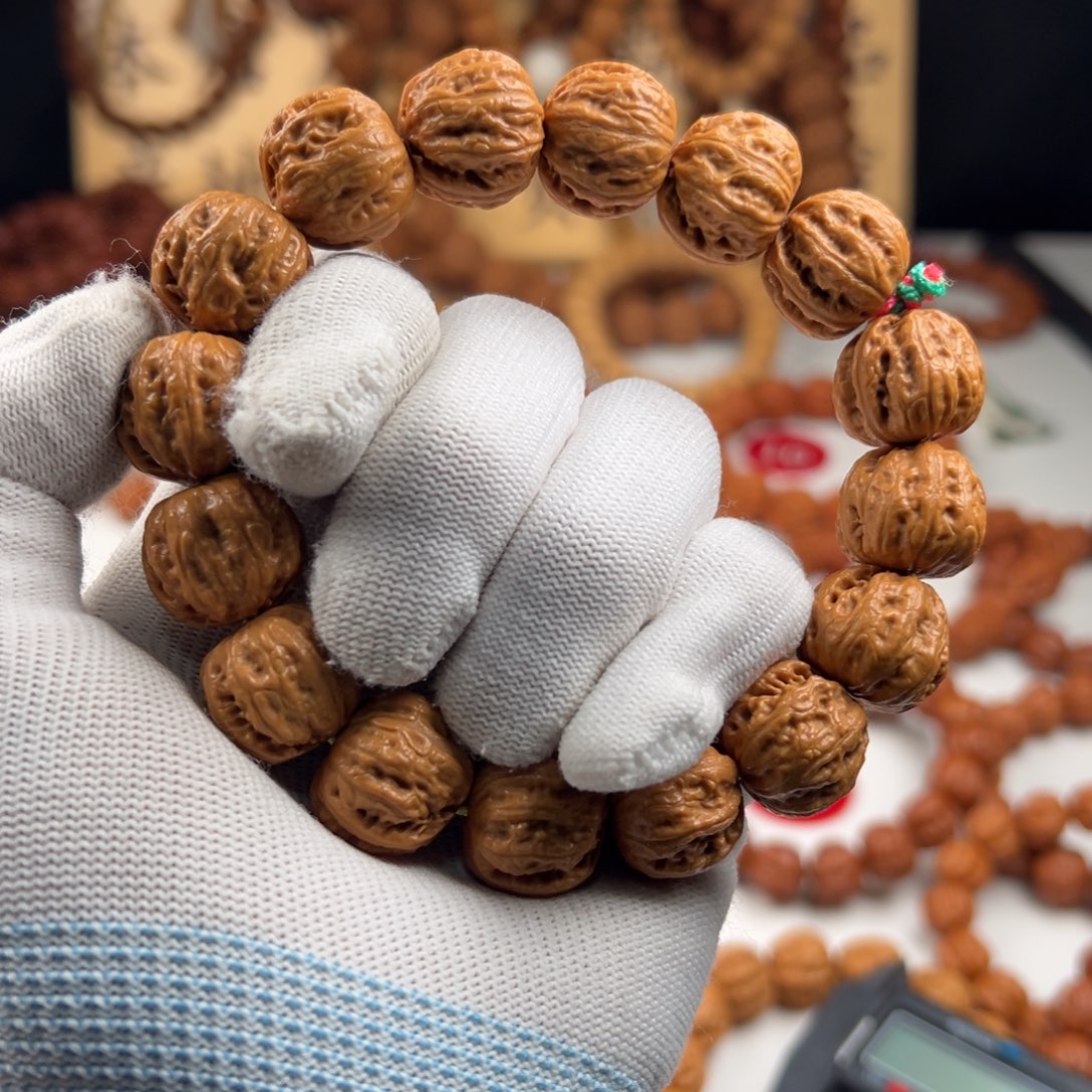 W***镖文玩核桃吊坠小核桃2