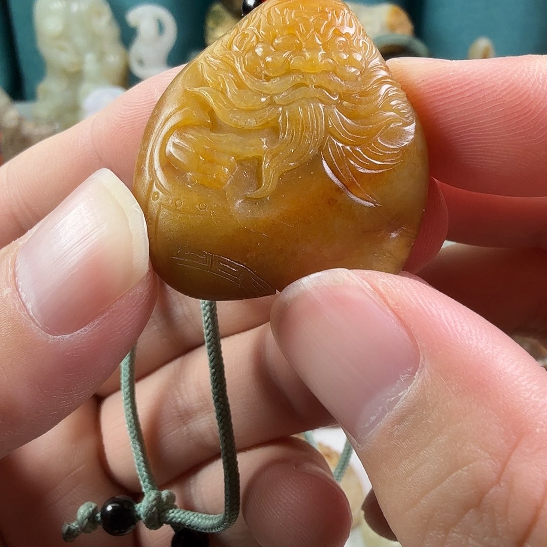 行***者和田玉（糖玉）未镶嵌挂件