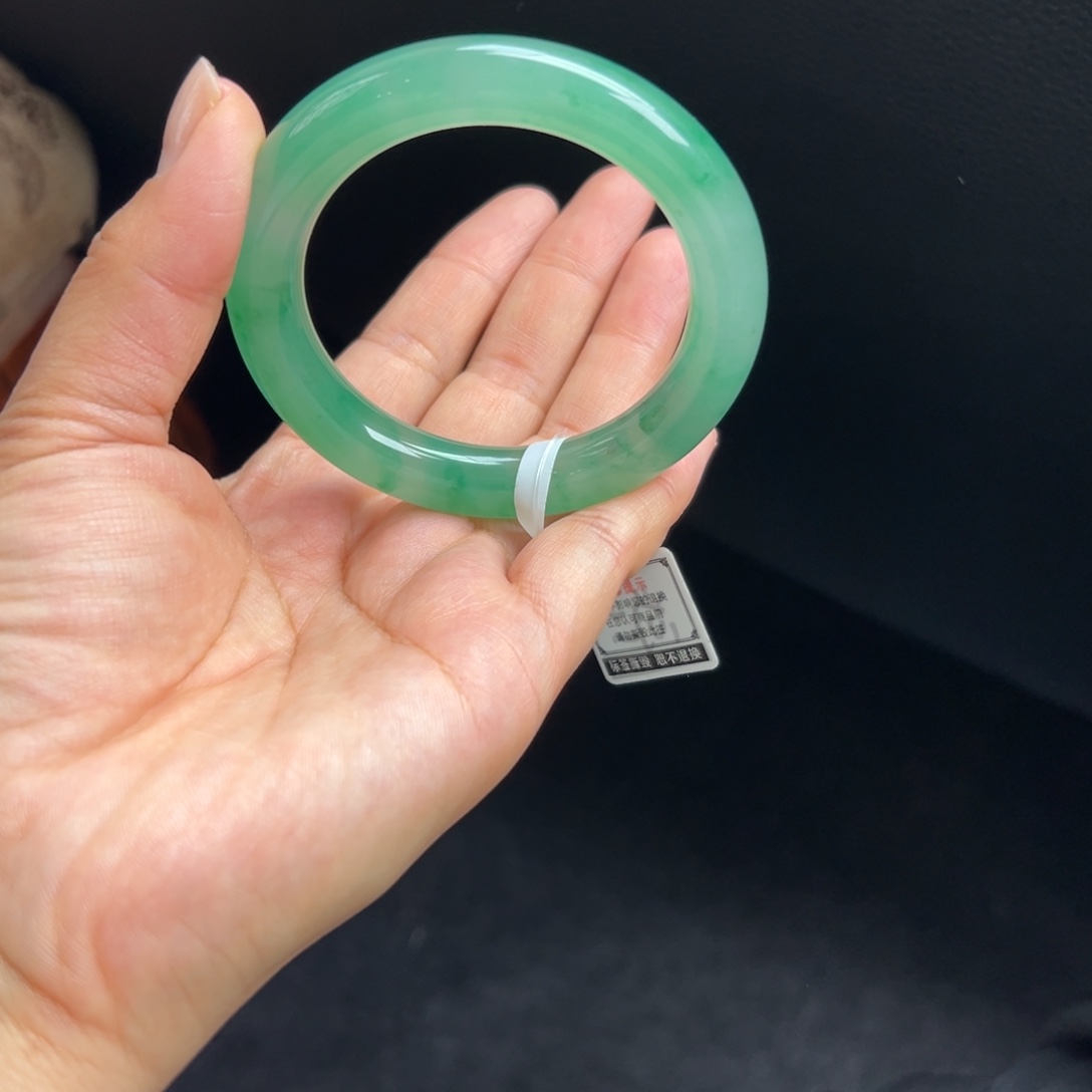 六***天石英质玉未镶嵌手镯非洲翠5354