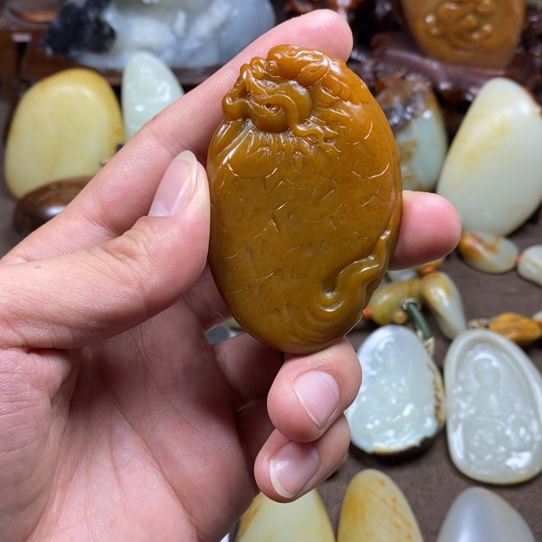 樂****和田玉未镶嵌把件