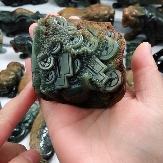 岫岩河磨玉（透闪石质玉）把件未镶嵌
