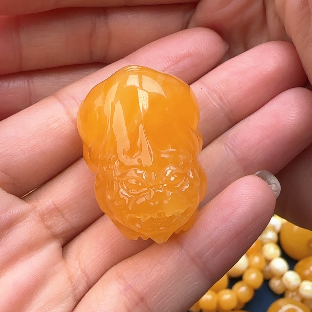 琥珀颈饰未镶嵌貔貅挂件