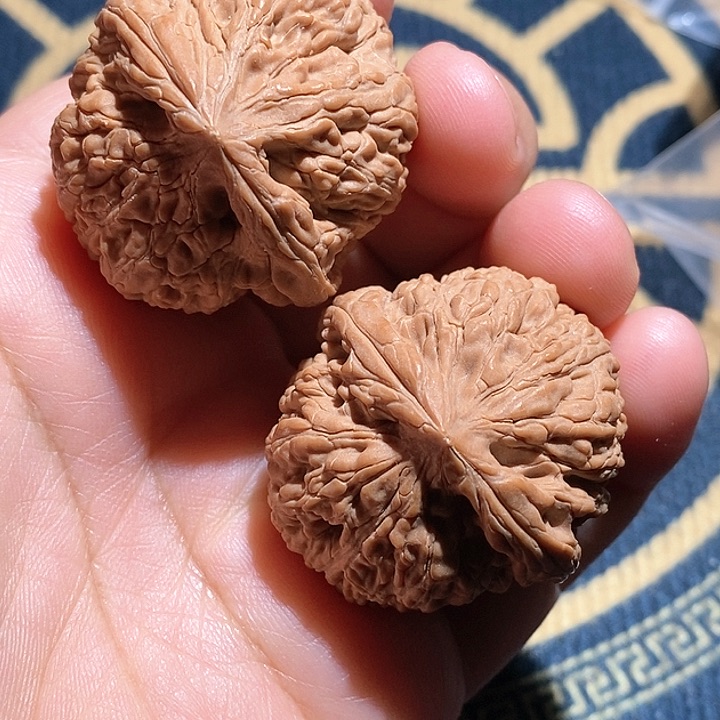 【闪购商品】文玩核桃吊坠皇家正圆
