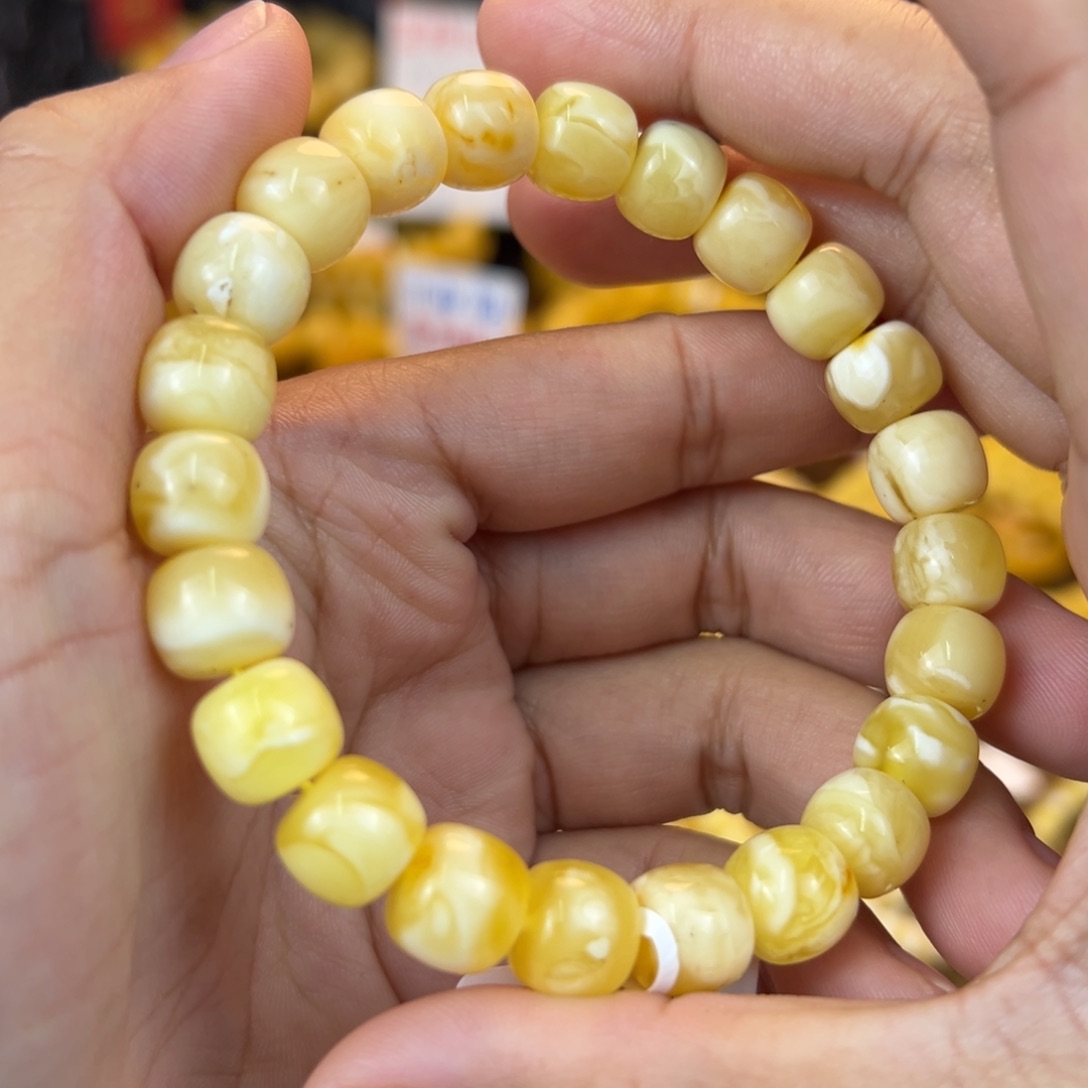 琥珀裸石未镶嵌nhhbhhhbnnm