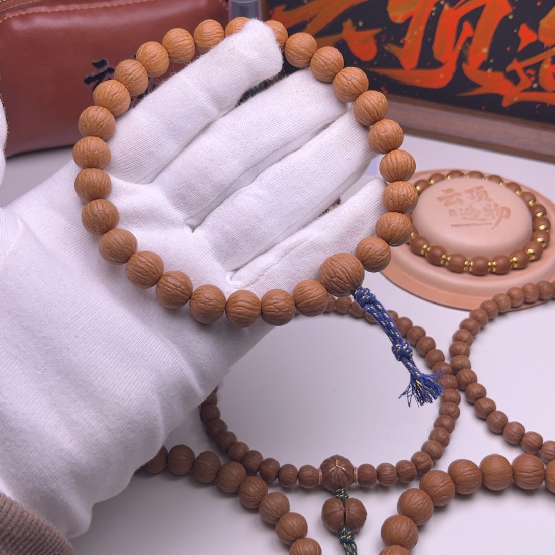 H***·猴头核桃吊坠12.0凤羽