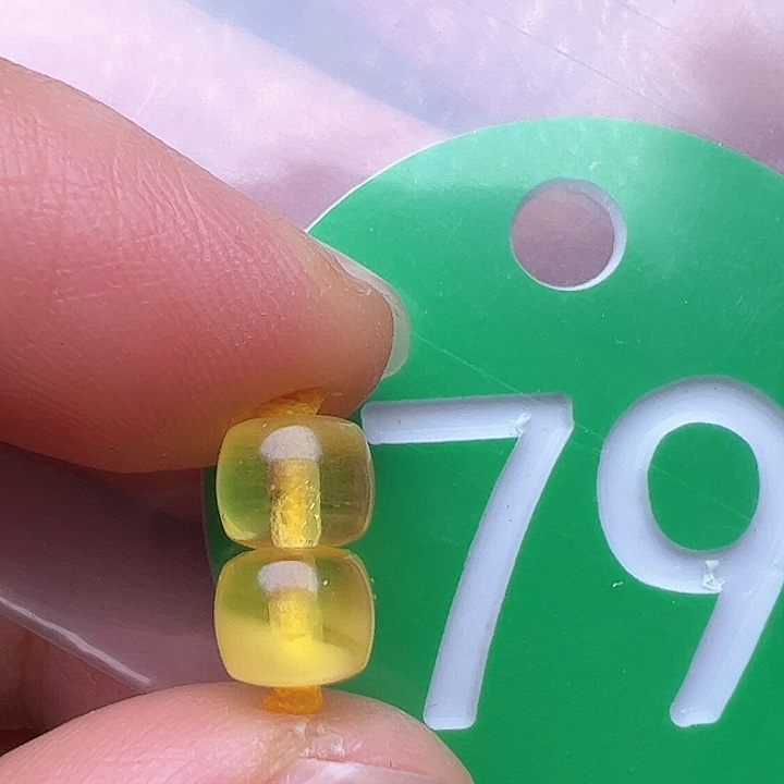 蜜蜡裸石未镶嵌6m m