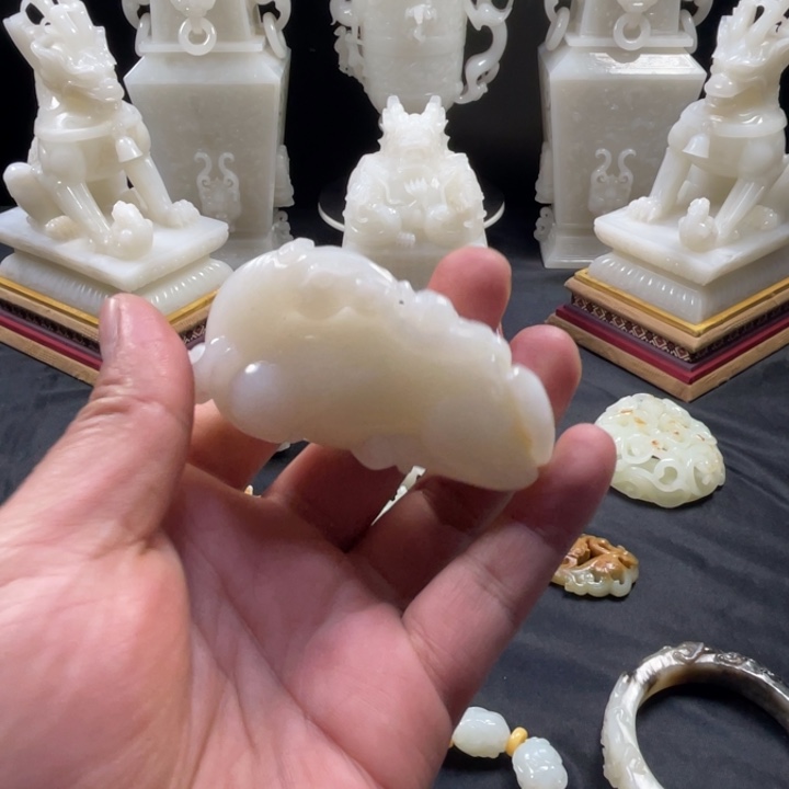 和田玉未镶嵌挂件