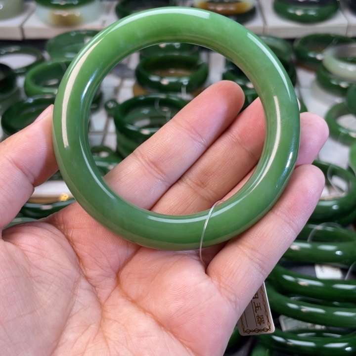 和田玉（碧玉）手镯未镶嵌