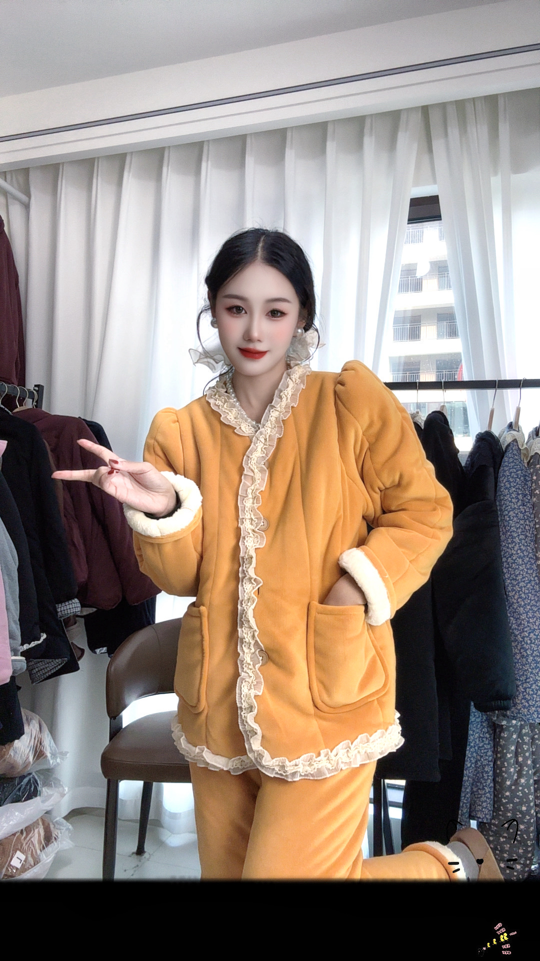 XY奥丽容橘色花边款泡泡袖外穿套装