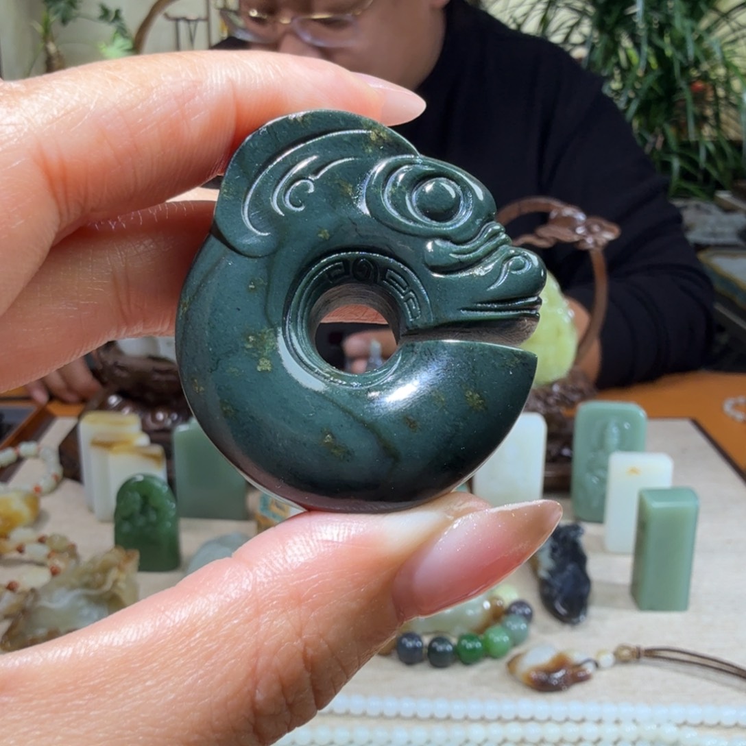 和田玉挂件未镶嵌玄****意