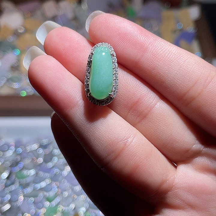 翡翠银S925镶嵌颈饰翡翠